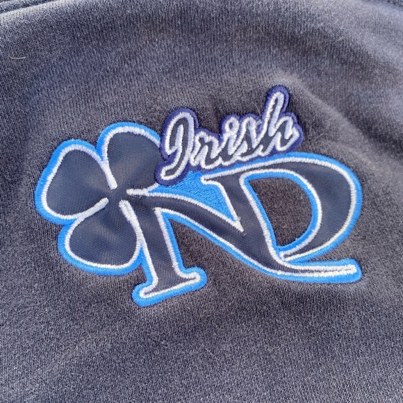 Notre Dame Cropped Sweatshirt - Picture 7 of 8